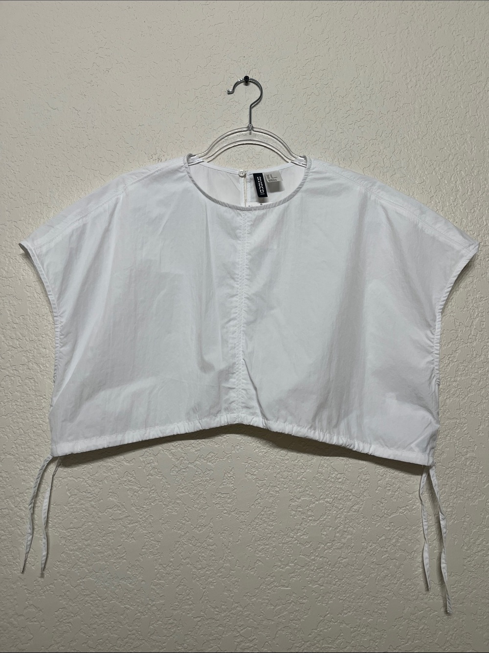 Divided Women’s Medium White Windbreaker Cropped Tie-Side Top